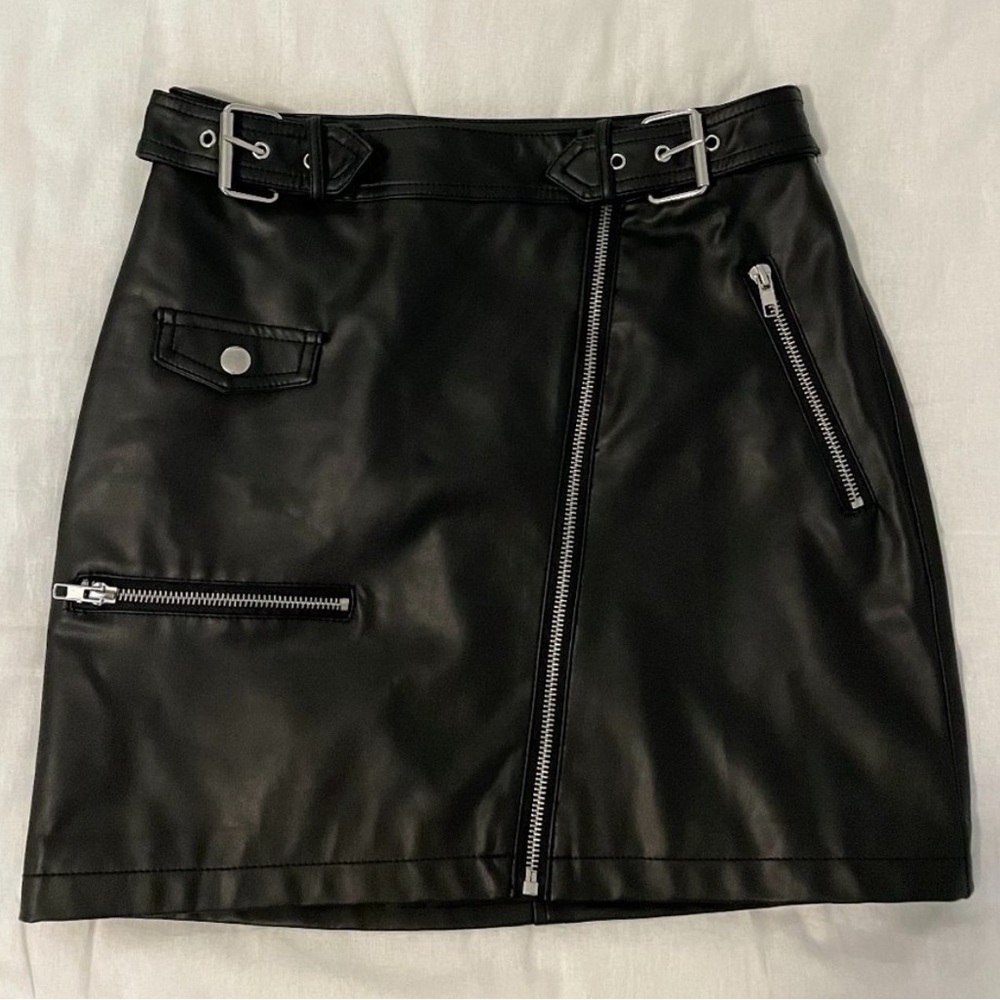 [Will be Available in Nov] 
Leather Mini Skirt!